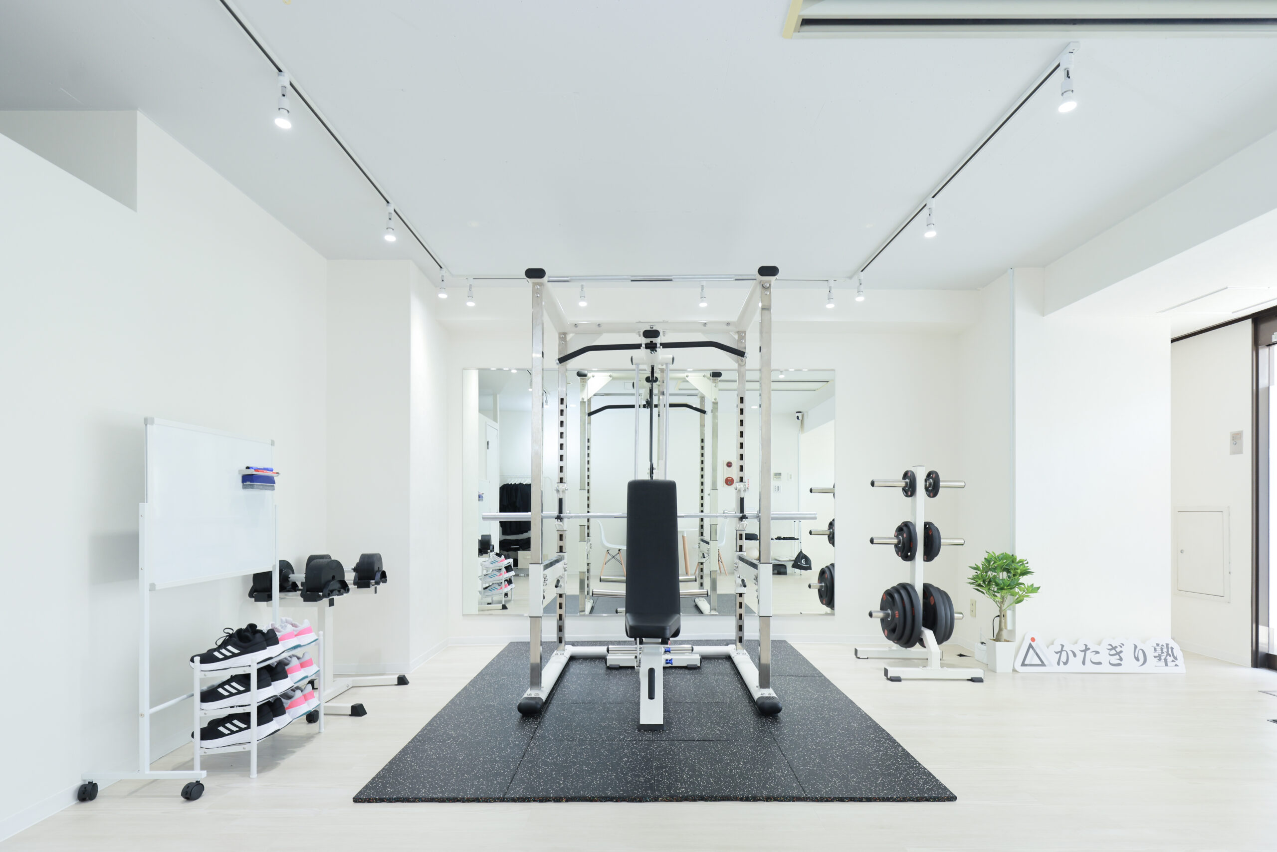 パーソナルトレーニングジム かたぎり塾 本所吾妻橋店